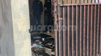 Bukan Tersangka Biasa, Ini Peran DE Pegawai PT KAI yang Ditangkap Densus 88 di Bekasi