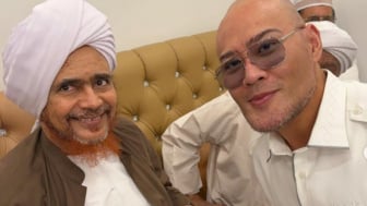 Bikin Iri Warganet hingga Ditanya Amalannya Bisa Bertemu dan Cium Tangan Habib Umar bin Hafidz, Ini Jawaban Deddy Corbuzier