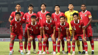 Bukan di JIS Pembukaan Piala Dunia U-17 Pindah ke Stadion Gelora Bung Tomo,  Bung Towel: Sepak Bola Bercampur...