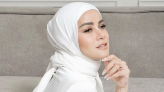 Olla Ramlan Umbar Aurat dan Rok Belahan Tinggi, Netizen: Percuma Pakai Kerudung