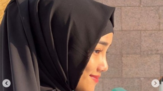 Dekat dengan Asnawi Mangkualam, Ini Potret Cantik Fuji Gunakan Hijab: Wajahnya Semakin Bercahaya