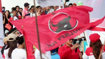 Saat PDI Gunakan Bintang Timnas Indonesia dan Legenda Persija Jadi Alat Kampanye Pemilu