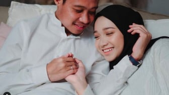 Suami Dikabarkan Pensiun Dini, Kecantikan Zahra Hakim Istri Evan Dimas Bikin Meleleh