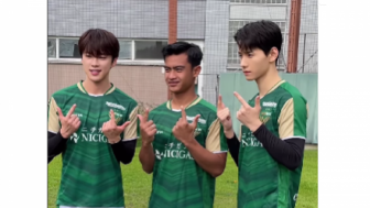 Pratama Arhan Ajari Dua Member Boy Band JO1 Oper Bola, Netizen: Nggak Kebanting