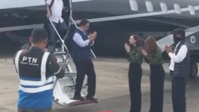 Anies Baswedan Naik Private Jet saat Safari Politik, Publik Bertanya: Dananya dari Bohir apa APBN?