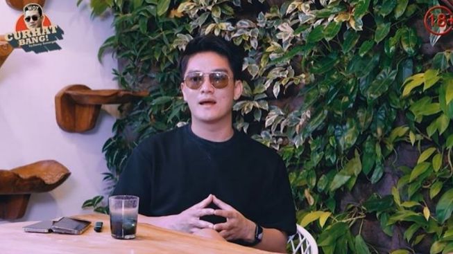 Ditanya Kelanjutan Hubungan dengan Ayu Ting Ting, Boy William: Tunggu Endingnya
