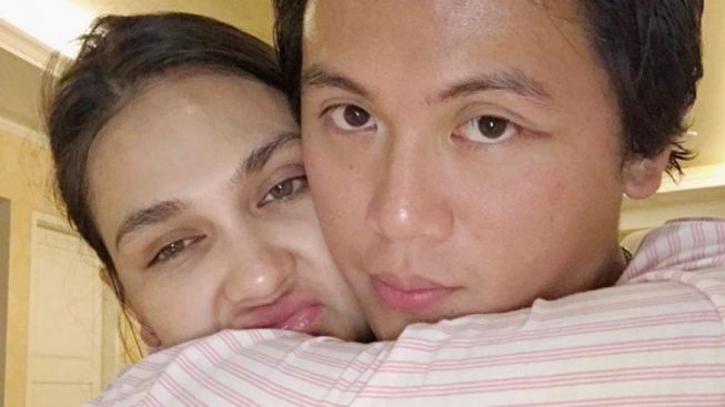 Sebelum Menikah dengan Syahrini, Reino Barack Pernah Tinggal Satu Atap bareng Luna Maya, Sosok Ini Bocorkan Semuanya