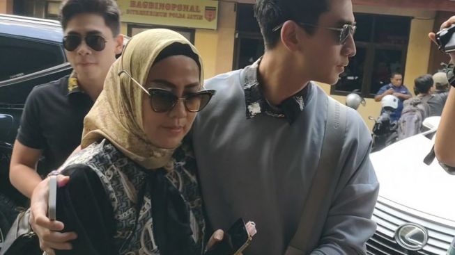 Bakal Penjarakan Ferry Irawan Kasus KDRT, Venna Melinda Hamil Karena Sering Mual?