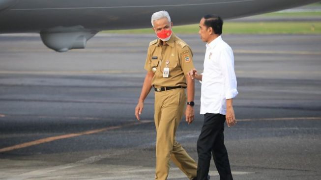 Survei LSI Denny JA: Pendukung Jokowi yang Terserap Ganjar Naik Lagi Jadi 38,2 Persen