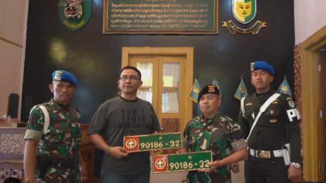 Mobil Dinas TNI Isi BBM Bersubsidi Ternyata Milik Purnawirawan Jendral, Pelat Mobil Dinas Kini Ditarik