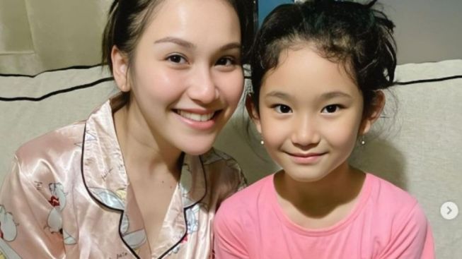 Ayu Ting Ting dan Bilqis Liburan ke Italia, Komentar Boy William Jadi Omongan