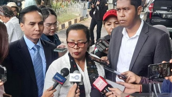 Usai Hadiri Sidang Vonis Bharada E, Ibunda Yosua: Semoga Kepedihan yang Kami Rasakan Jangan Lagi Ada di Indonesia