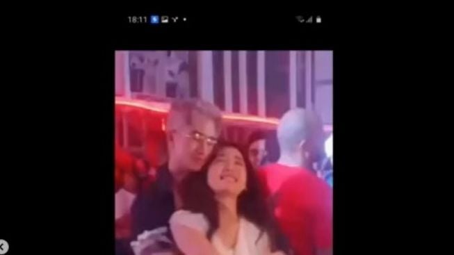 Heboh Video Verrell Bramasta dan Natasha Wilona Dugem Hingga Berpelukan, Netizen: Wajar Melepas Penat