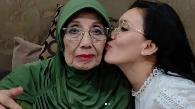 Nani Wijaya Meninggal Dunia, Rieke Diah Pitaloka Pemeran Oneng Bajaj Bajuri Berduka