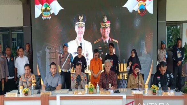 Modus Pengasuh Ponpes Batang Cabuli Belasan Santriwati: Janjikan Dapat 'Karomah', Lakukan 'Ijab' Tanpa Saksi