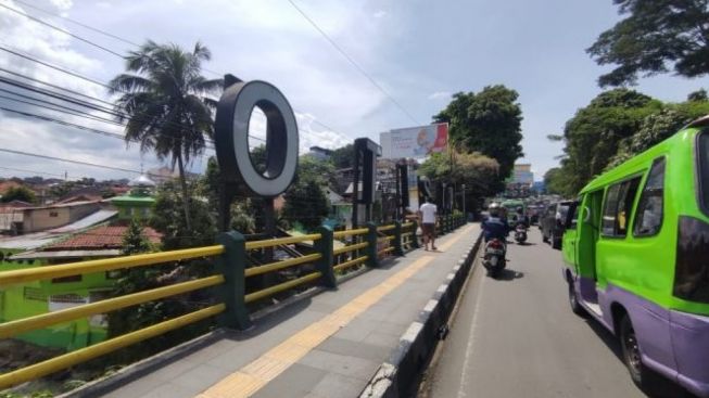 Jembatan Otista Ditutup, Kemacetan Terjadi di Jalan Dreded, Simpang Gang Aut, dan Empang