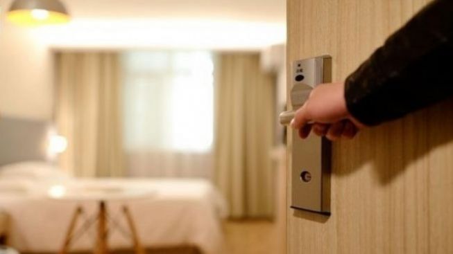Wabup Rokan Hilir Diamankan Berduaan dengan Wanita di Hotel, Ternyata Ngamar Bareng Anak Buah