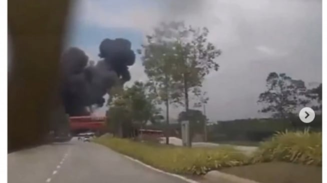 Bikin Haru, Ini Percakapan Terakhir Pilot dengan Ibunda Sebelum Pesawat Jatuh di Jalan Tol Malaysia