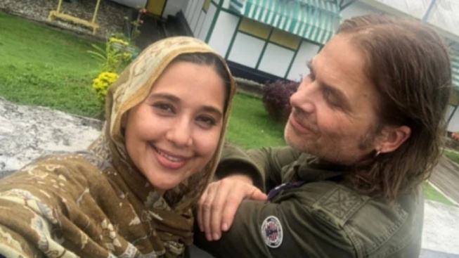 Pernikahan dengan Vokalis White Lion Mike Tramp Telah Berjalan 20 Tahun, Ayu Azhari Ungkap Resep Rumah Tangga Langgeng