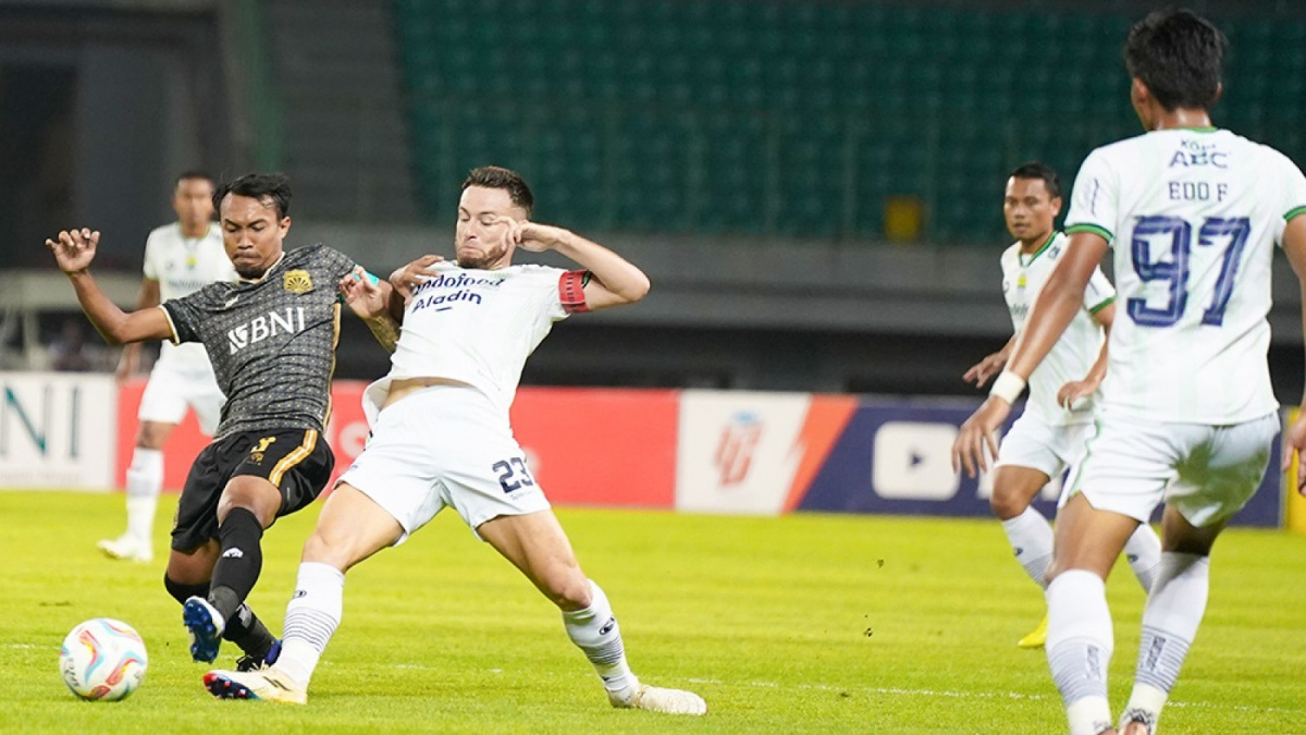 Laga Bhayangkara FC vs Persib Bandung dalam pekan ke-13 Liga 1 2023/2024. [Bhayangkara]