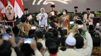 Ibunda Megawati, Fatmawati Ternyata Memiliki Darah Biru Muhammadiyah, Jahit Bendera Merah Putih Sambil Senandungkan Lagu Nasyiahku