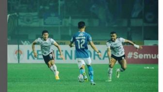 Mendadak Tagar Henhen Stay Menggema, Out dari Persib Bandung?