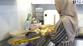 Lebih Irit dan Higienis, Lesti Kejora Pilih Masak Sendiri untuk Rizky Billar