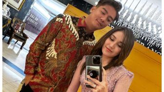 Hubungan Ayu Ting Ting dan Boy William Sekedar Konten? Jeng Nimas Beri Prediksi Mengejutkan