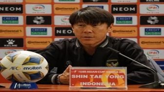 Erick Thohir Masih Percaya Shin Tae-yong, Tapi Untuk Jadi Pelatih Timnas Indonesia Harus Ada Target Besar