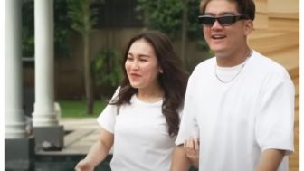 Jawaban Boy William Saat Netizen Menuding Pertemuan Ayu Ting Ting dengan Keluarganya Hanya Gimmick