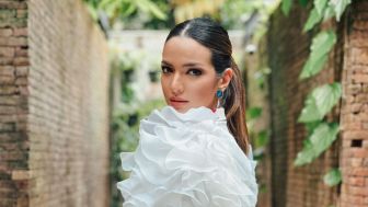 Unggah Foto Terbaru, Nia Ramadhani Disebut Punya Sugar Daddy