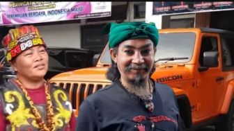 CEK FAKTA: Ida Dayak Diberi Hadiah Mobil Oleh Master Limbad Usai Sembuhkan Sang Pesulap, Benarkah?