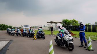Begini Cara Menguasai Teknik Berkendara Motor Matic