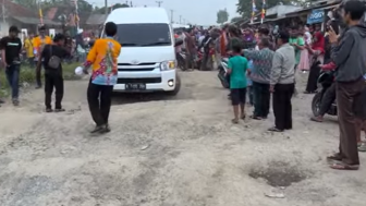 Sindiran Keras Jokowi Soal Jalan di Lampung : Jalannya Mulus, Saya Sampai Tertidur