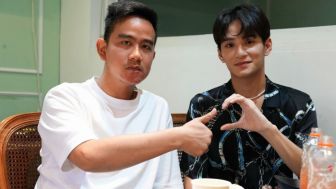 Gibran Rakabuming Foto Bareng Zayyan XODIAC, Pose hingga Ekspresi Curi Perhatian