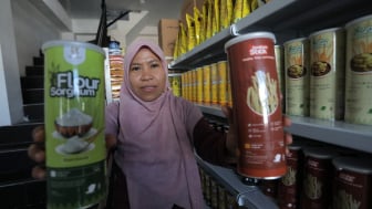 Kegigihan Yanti Mengangkat Sorghum NTB