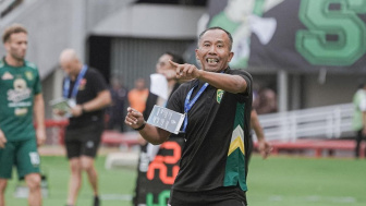 Kabar Baik untuk Bonek! Uston Nawawi segera Dapat Lisensi AFC Pro, Bisa Jadi Pelatih Kepala Persebaya?