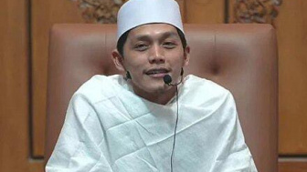 Dicintai Punker, Gus Iqdam Anaknya Siapa? Terkenal di Kediri, Jawa Timur
