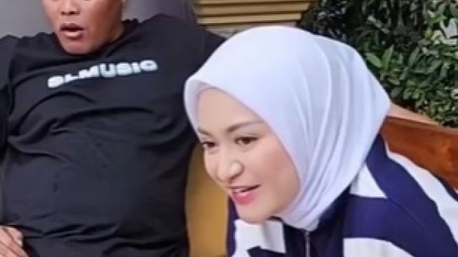 Kondisi Finansial Terpuruk Usai Cerai Dari Sule, Nathalie Kepikiran Lepas Hijab Dan Kembali Kerja di Dunia Malam