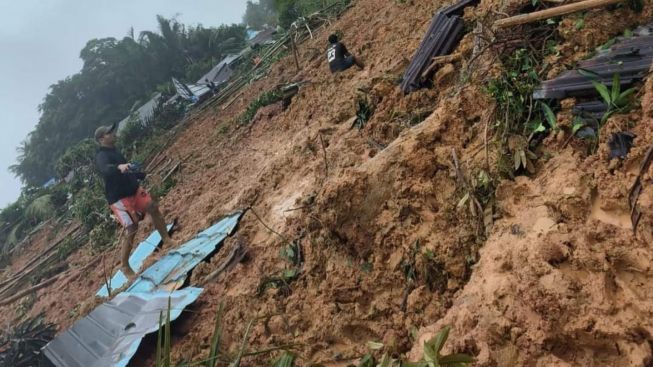 42 Korban Hilang Akibat Tanah Longsor Timbun Satu Kampung di Kepulauan Riau