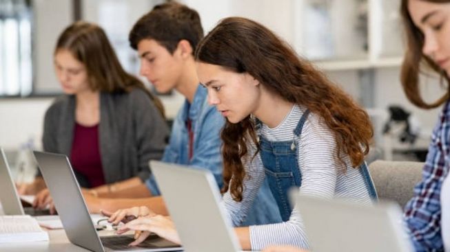 Pembahasan, Latihan Soal, dan Kunci Jawaban Ujian Sosiologi Kelas 3 SMA