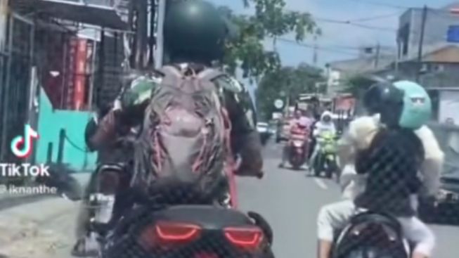 Viral Karena Tendang Ibu-Ibu, Oknum Anggota TNI Minta Maaf dan Menerima Sanksi, Simak 5 Fakta Menarik Video Viral yang Sempat Membuat Warganet Geram