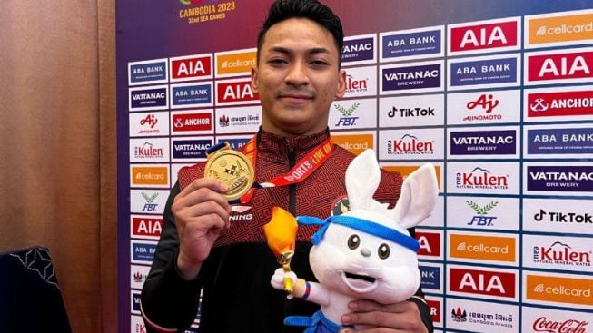 Merah Putih Berkibar, Karateka NTB Ahmad Zigi Zaresta Raih Medali Emas di SEA Games 2023 Kamboja