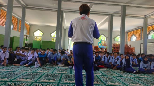 Honda NTB Perkuat Edukasi #Cari_Aman