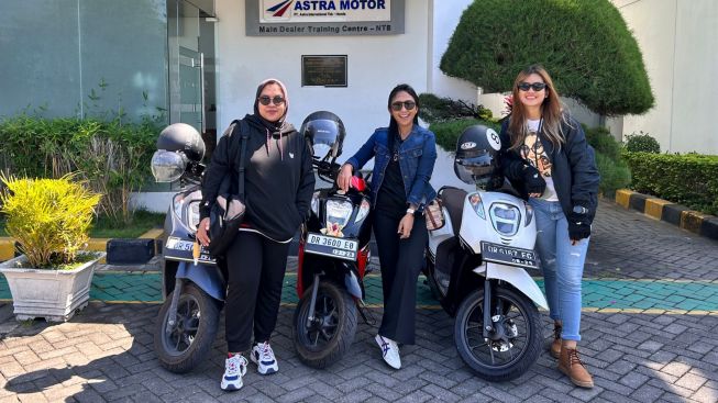 Ladies Bikers Honda Genio Mini Touring Sambil Kampanyekan Cari_Aman