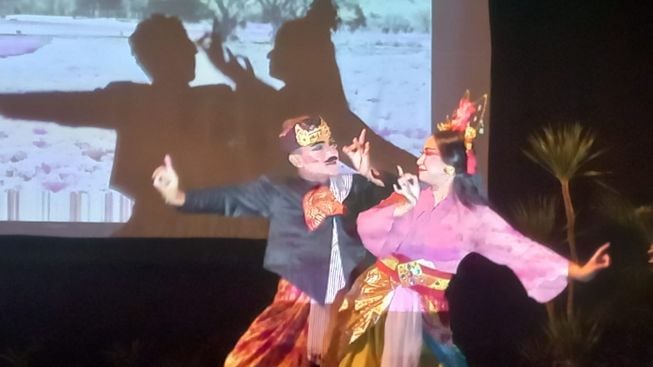 Spektakuler, Pertunjukan Asihing Trasna Winales Dening Pati di Taman Budaya NTB