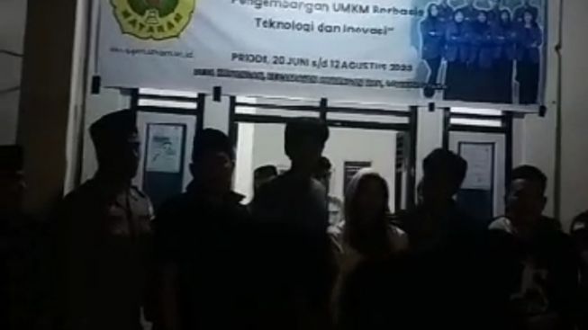 Diduga Menghina, Warga Kayangan Lombok Utara Geruduk Mahasiswi KKN Unram