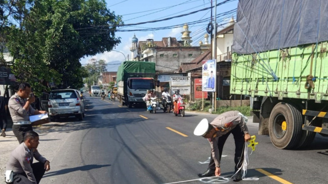 Tabrak Truck Fuso di Lombok Barat, Wisatawan Asal Rumania Tewas