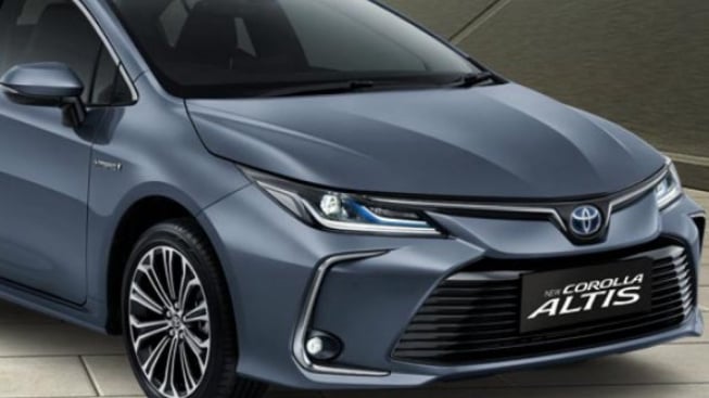 Corolla Altis Hybrid, Mewah dan Sporty Hemat Bahan Bakar