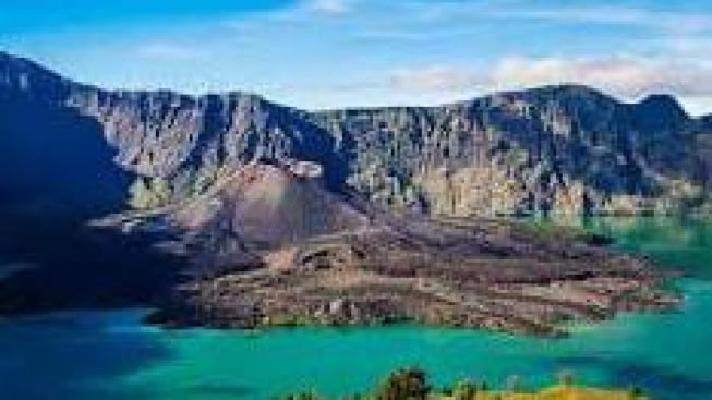 Apa Hubungan Ratu Jin dengan Nama Gunung Rinjani? Begini Kisahnya